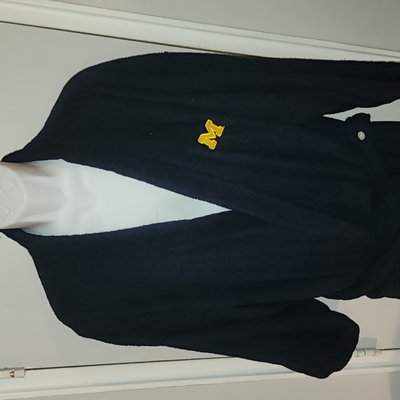 unbranded Other - University of Michigan Wolverines unisex robe.